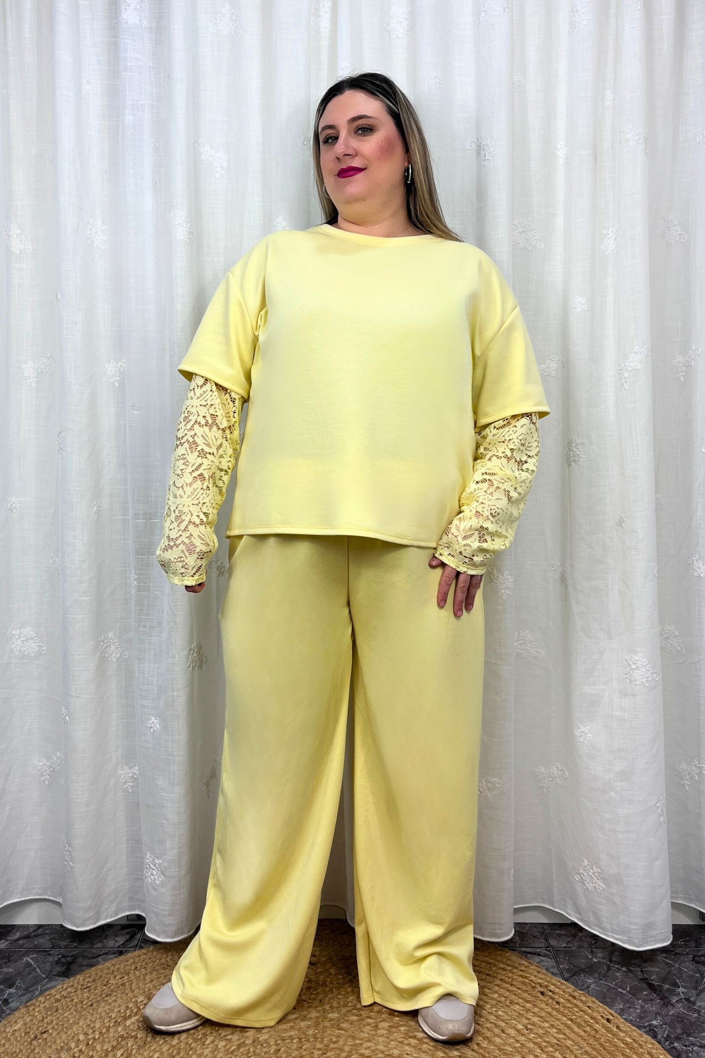 Conjunto deportivo encaje